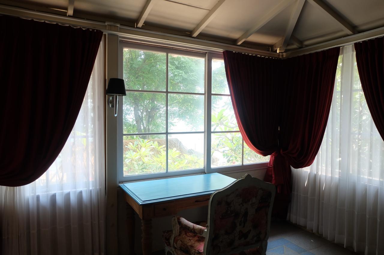 جيبارا Villa Isabella Putri B&B المظهر الخارجي الصورة
