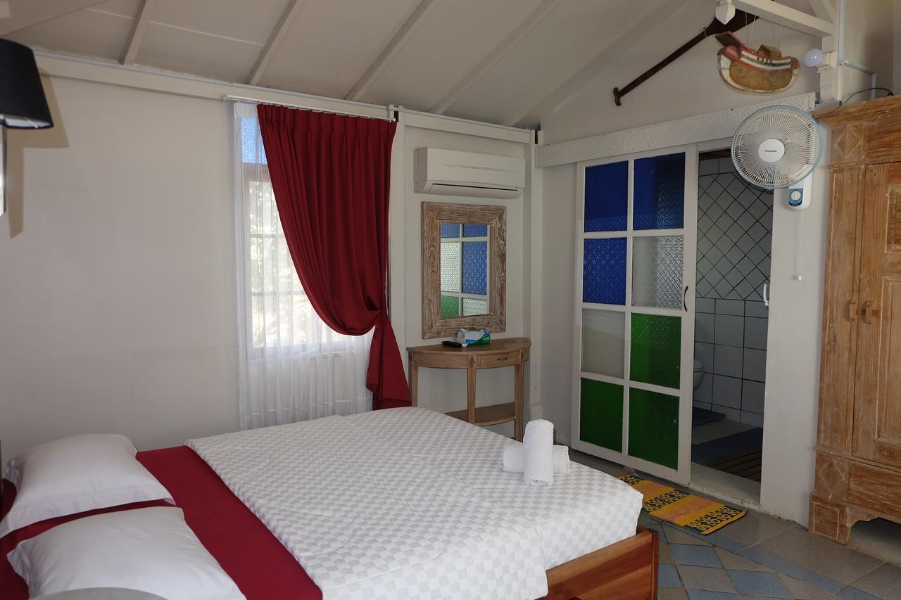 جيبارا Villa Isabella Putri B&B المظهر الخارجي الصورة